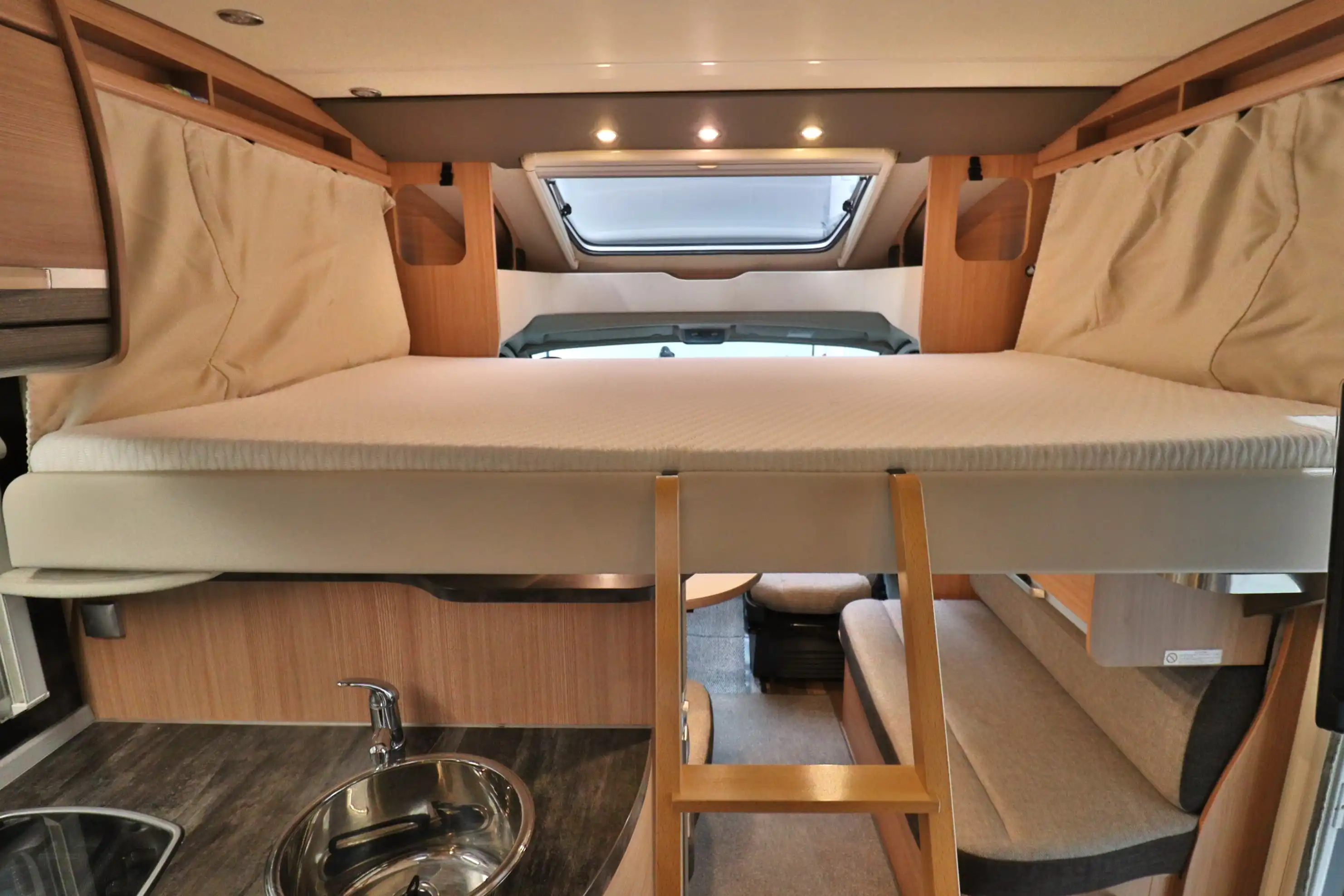 KNAUS Sky Wave 650 MF